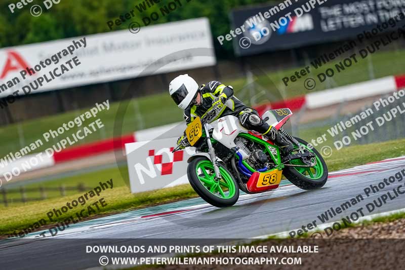 donington no limits trackday;donington park photographs;donington trackday photographs;no limits trackdays;peter wileman photography;trackday digital images;trackday photos